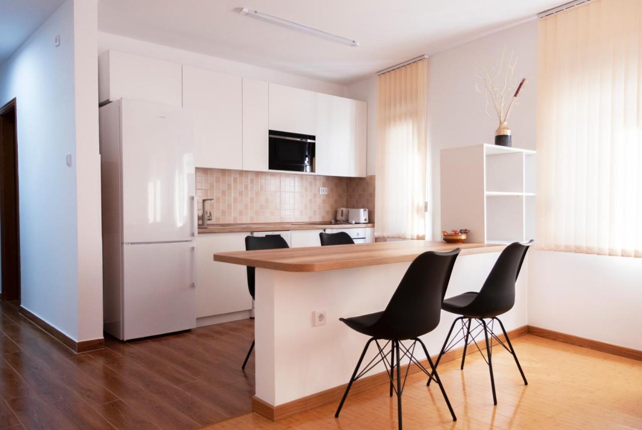 Lux Family Apartment Vidanovic Pirot Bagian luar foto