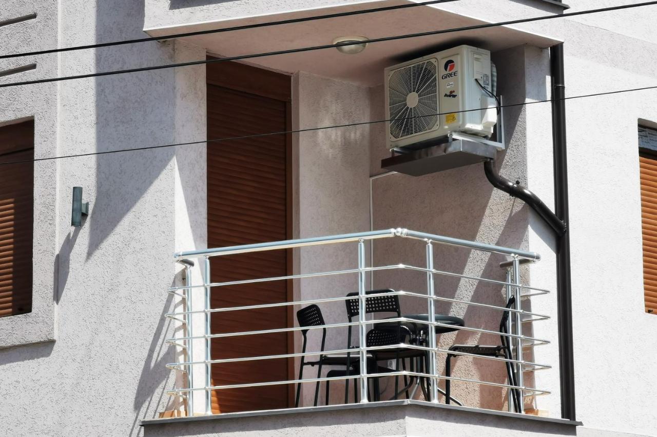 Lux Family Apartment Vidanovic Pirot Bagian luar foto